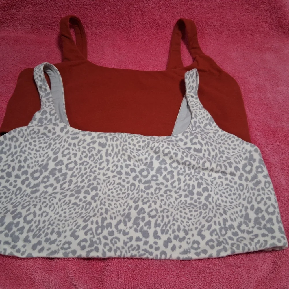 Victoria's Secret Sport U-Neck Lightly Lined Bra Set (2) Gray Red Size L